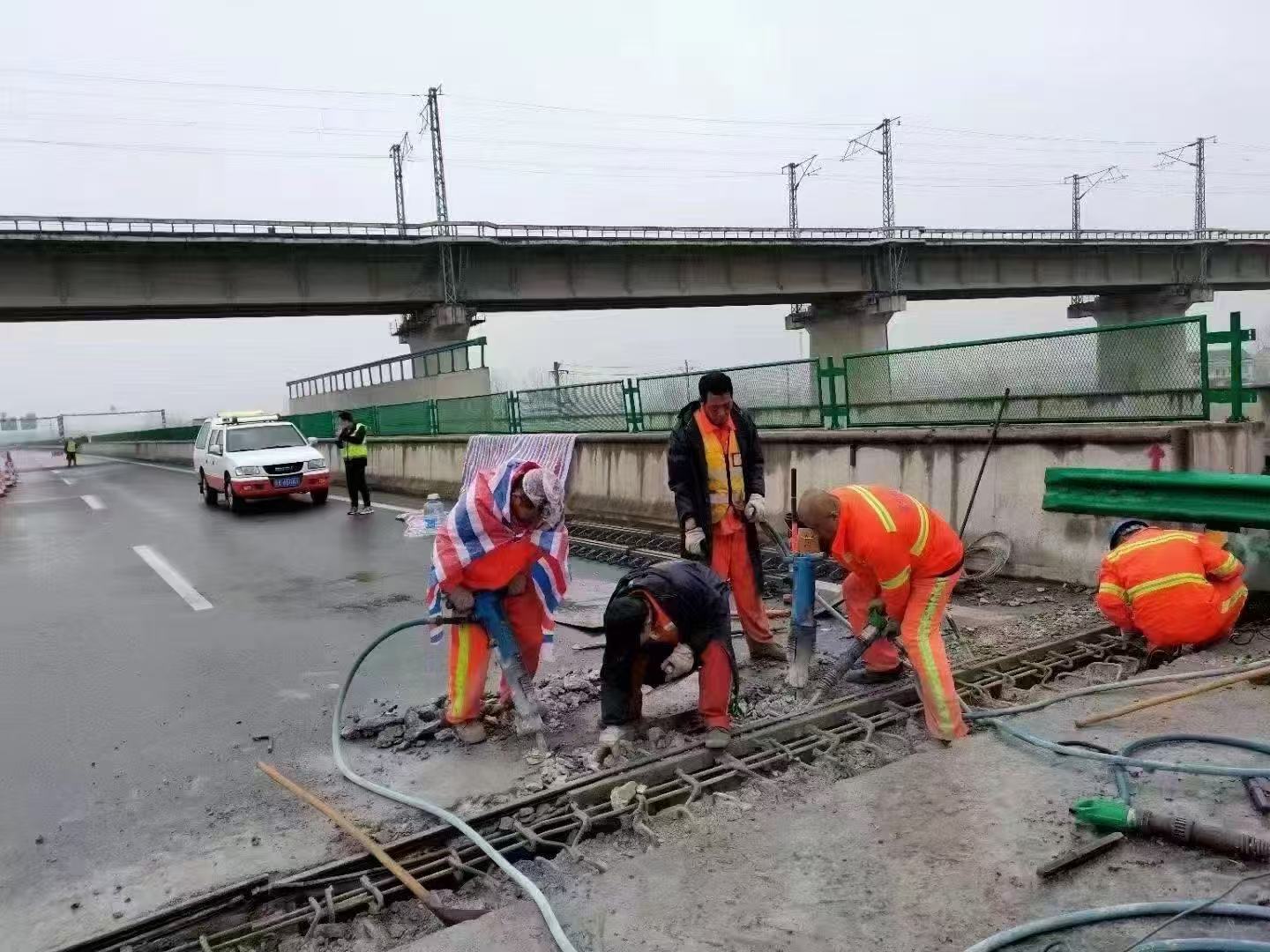 建德桥梁伸缩缝抢修料